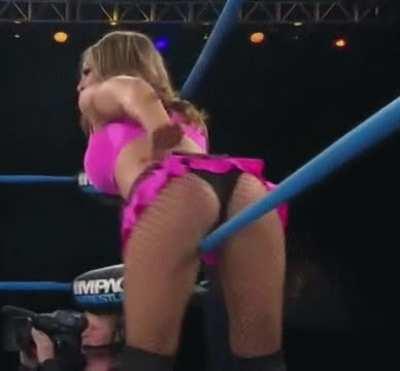 Velvet Sky spanking her juicy ass!