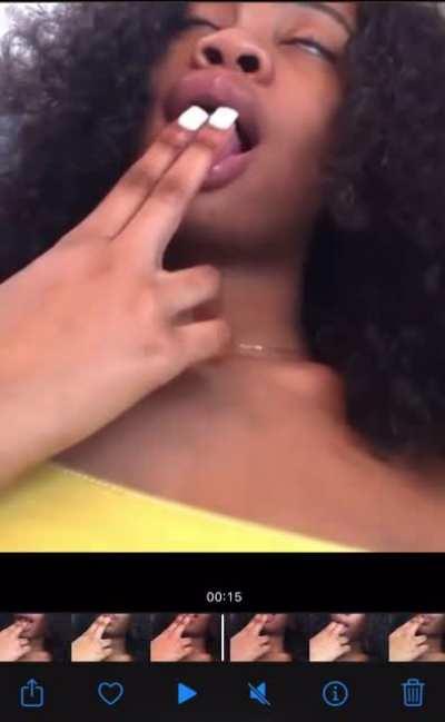 ig : yazmynswrld (brwngal) 🥴