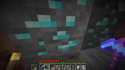 I made a datapack that adds Terraria's spelunker potion into Minecraft!