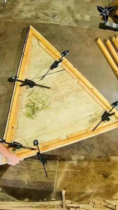 Turning wood into a huge dome with no visible hardware