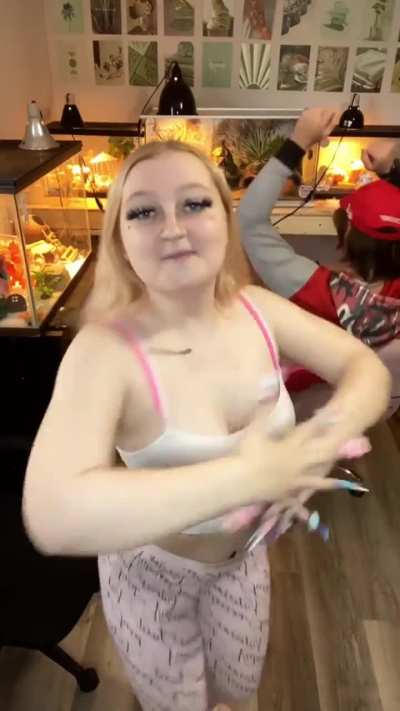 Sexy White🤣🤣🤣🔥