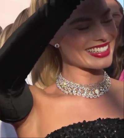 Margot Robbie (60 sec version in comments)