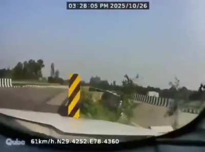 How a sleepy drive looks !