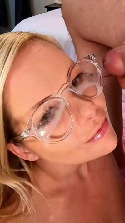 5 creamy cumshot facials in 9 seconds 💦💦💦💦💦