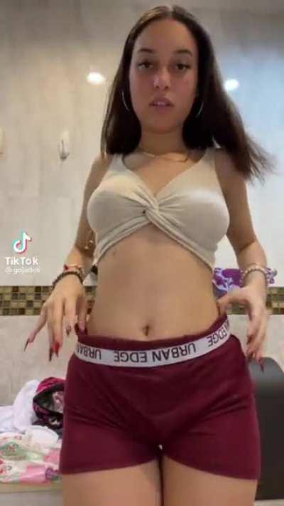 Let’s just enjoy her free shit 👍don’t send this thot another penny