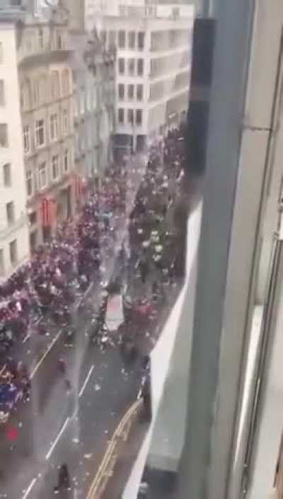Car ploughs into crowd at Liverpool FC victory parade