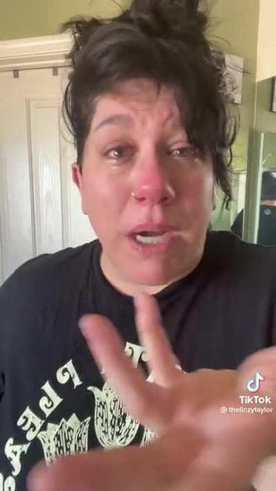 Kid spends hundreds of dollars to buy robux