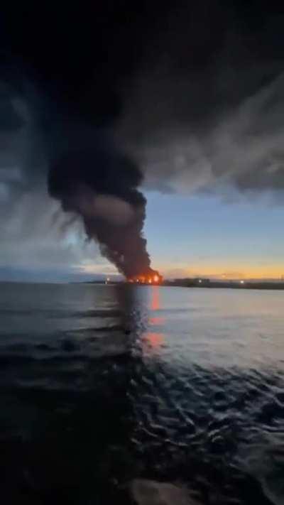 Huge fire in Sevastopol
