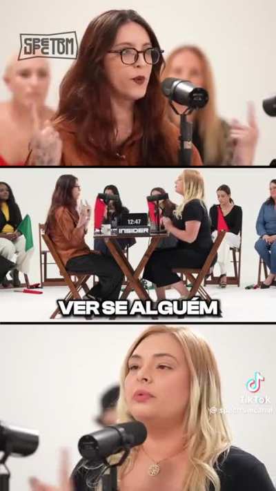 Democraticamente monarquista.