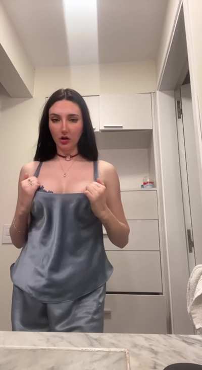 They look like balloons
