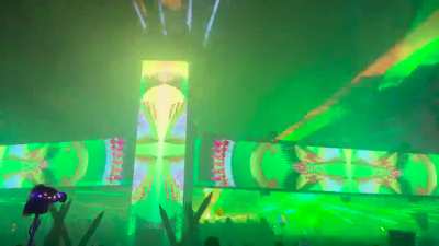 Hard in da paint ID???