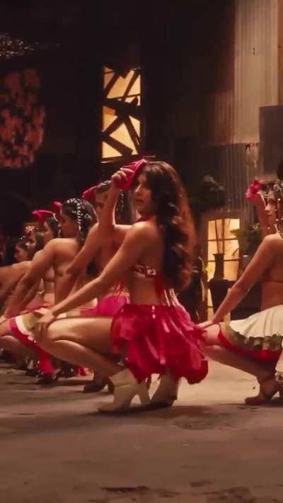 Jacqueline babe showing her hot twerking skills😍