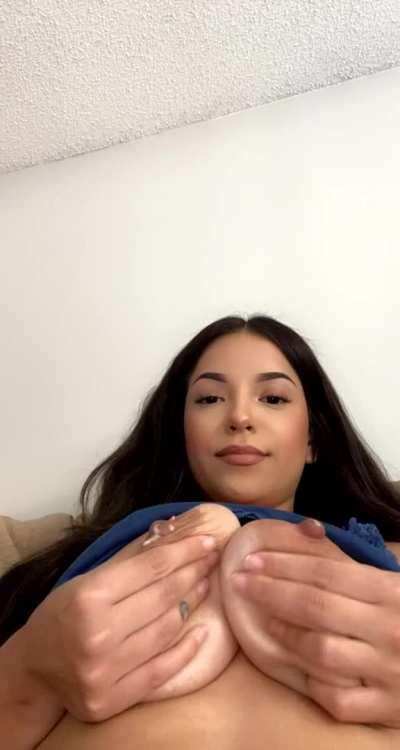 Would you like it if I sent you videos like this?💦