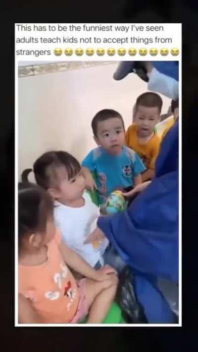 Last kid got no survival instincts 💀