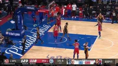 [Highlight] Trae finds Collins for the dagger slam