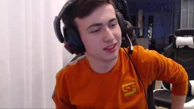 Throw back After winning stage 2, super pulled a Star Lord opening dance scene: tries to jam out to We Are The Champions without realizing that desktop audio was not going through and end up looking like a big dumb idiot. This's the guy we been watching/ 