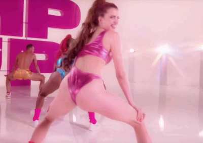 Margaret Qualley nailed it