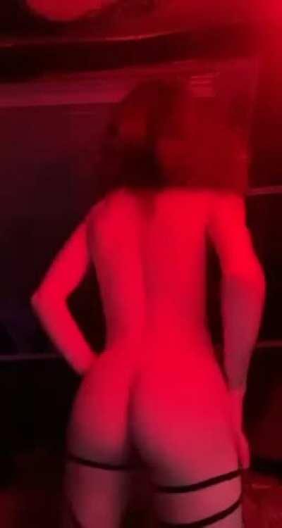 My snapchatt is t_white2213