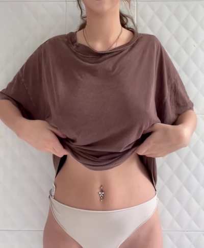 If you wonder what 32d titty drop looks like