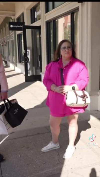 Karen tries to arrest someone for filming in public