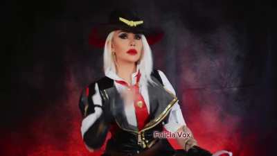 Ashe cosplay from Overwatch by Felicia Vox