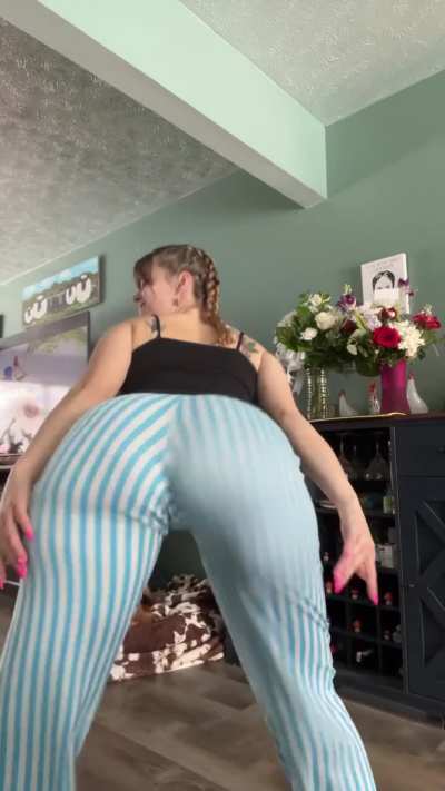 Legendary PAWG