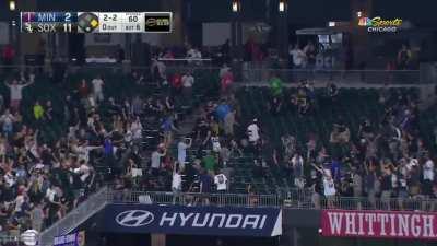 [Highlight] Yasmani Grandal with his second homer of the night. 446 feet giving him 5 RBIs on the night.