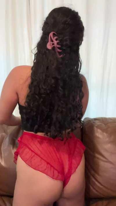 Feeling a little extra h0rny today, wanna play with me?