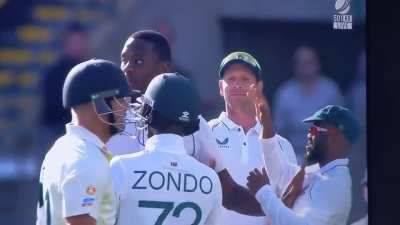 Why he did him like that😭