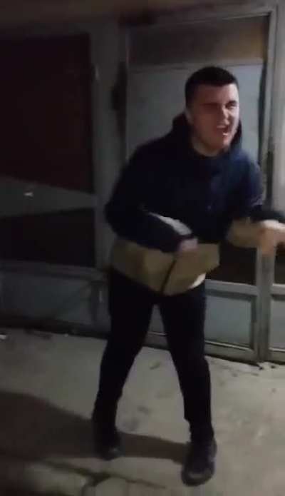 Здравей ,Пресли! Това, което ще видиш е нещо като ''Fan Art'' кажи речи. Доста е трудно да се разбере значението на това, но се надявам, че ще успееш. УС!