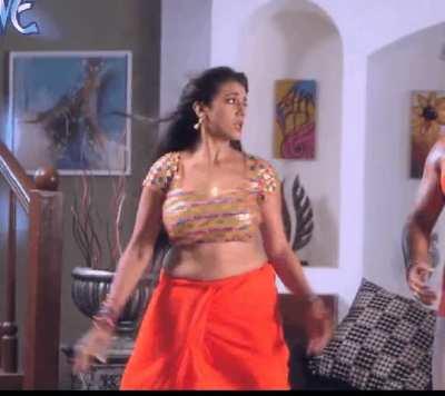 Akshara Singh mommy ki jawani