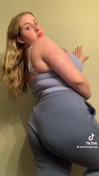 ameliastgeorge showing off huge boobs in lowcut tank