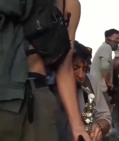 How to win in a protest? Simple play giorno theme.