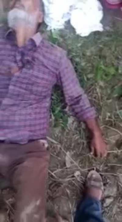 Helpless man asks for water after being shot thrice while people do nothing. 📍Bihar, India