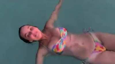 Looking good in the water 😍