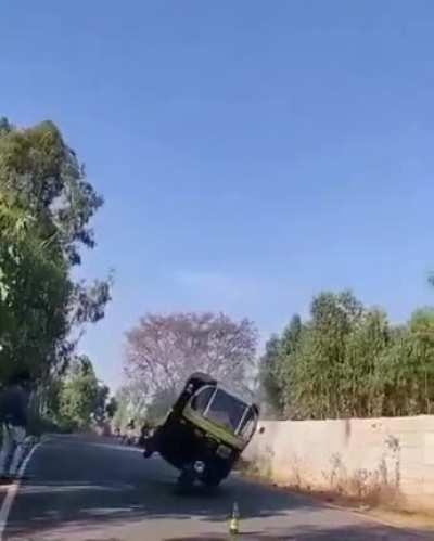 This guy should be a stunt driver