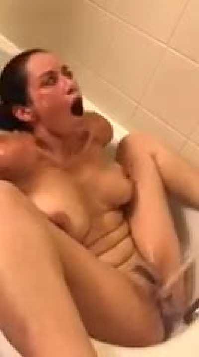 Mommy finally busting a good nut...