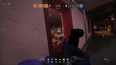 Nothing to see here, just a normal game of siege.