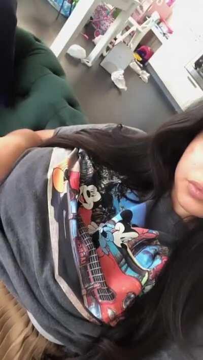 Ever seen an Arab tittydrop? Well, I guess it’s your lucky day... my free album >>  