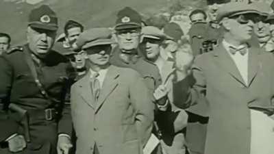 Her izlediğimde tüylerim diken diken oluyor şu kafa çevirmeye bakın