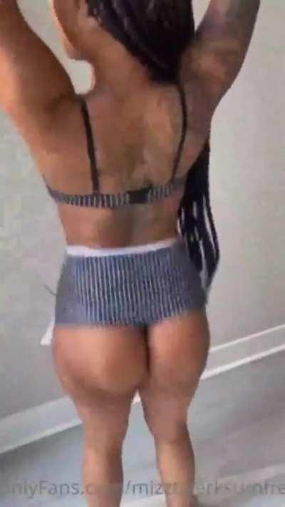 Mizztwerksum lady luscious