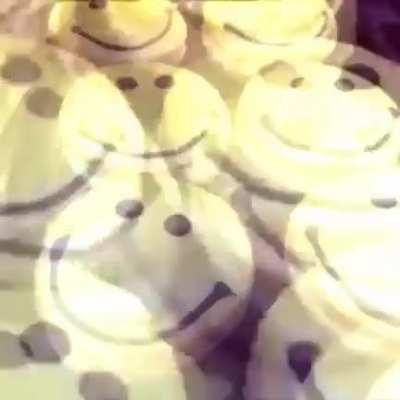 ordered the joyous cake pack from glaggleworld a few days ago and ermm,, are they supposed to be so gleeful?? just wondering