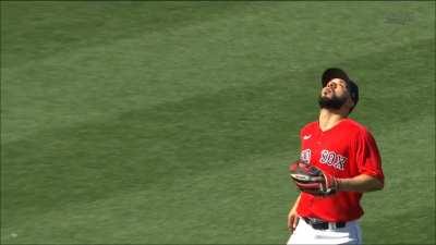 [Highlight] The Red Sox move their best pitcher to second baseman and he promptly makes a bone-headed error on a pop-up