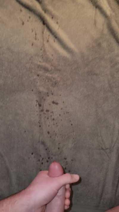 Covering Mommy with my cum 😍