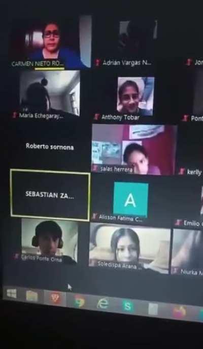 Clase promedio de latam 😎👊👌solo latinoamérica tiene este nivel de enseñanza