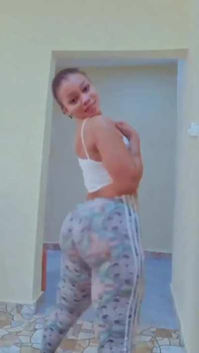 Shawty got a big ole butt oh yeah