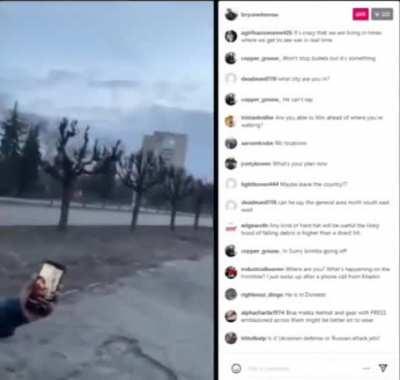 老铁们 正在直播更多导弹射入乌克兰嗷 双击送火箭..