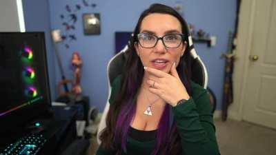 she looks so beautiful in today's stream