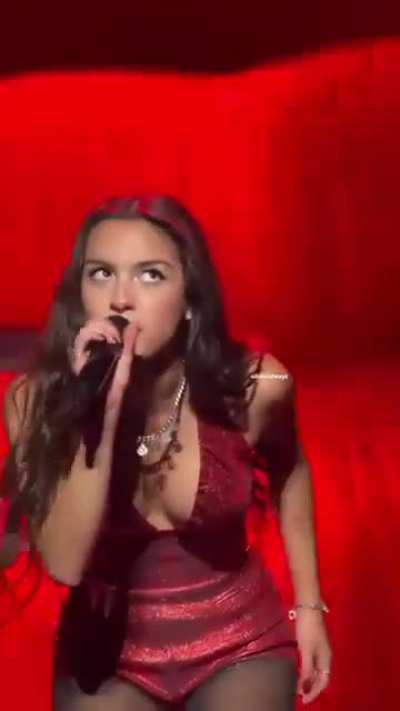 Perfect armpits 🔥