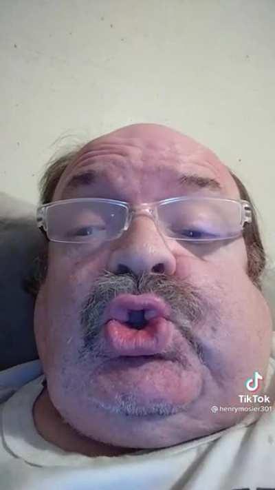 the cockroaches behind him.